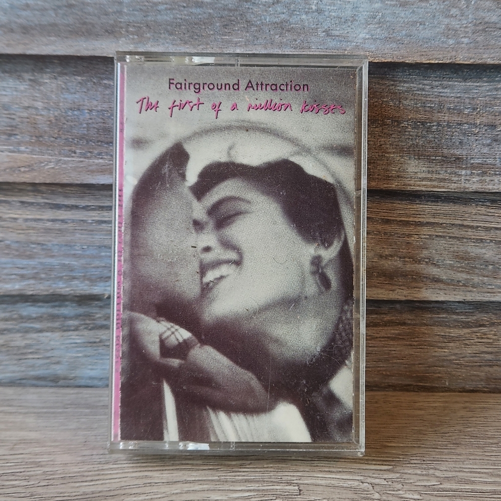 🔥 Fairground Attraction Music Cassette Tape